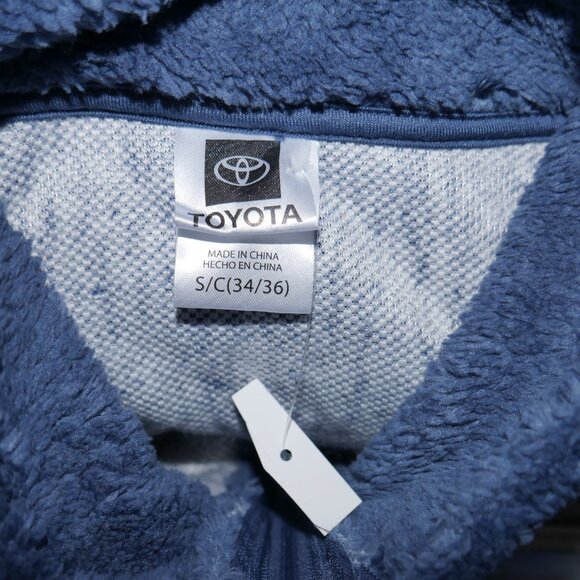 Official Toyota Men's Scenic Print Fleece 1/4 Zip Jacket Size S-3XL Big Blue Sky - Picture 8 of 13
